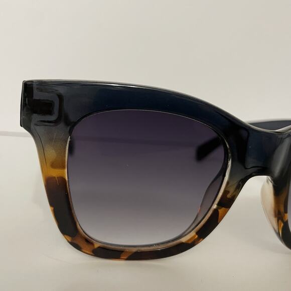 Quay After Hours 125 Tortoise Brown Sunglasses Australia - SEE PICTURES - Picture 3 of 13